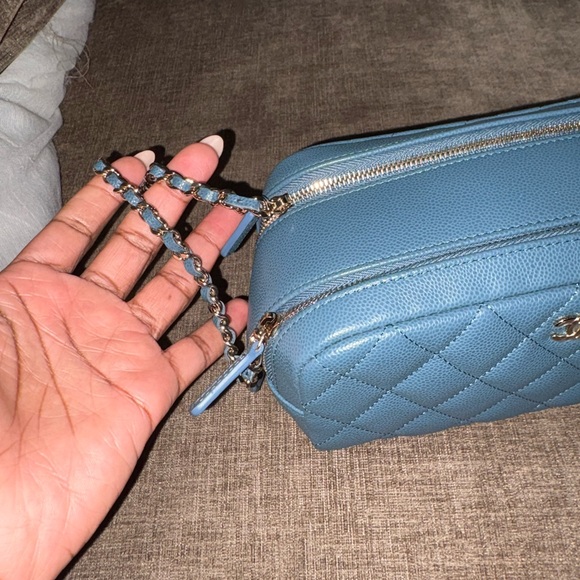 Chanel Quilted Blue Leather Cosmetic Pouch CC Logo Rare Color - Picture 3 of 11